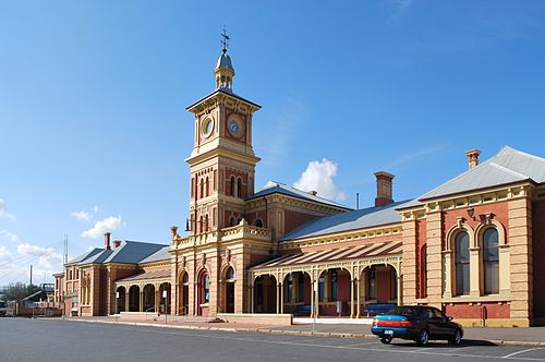 Albury railway station